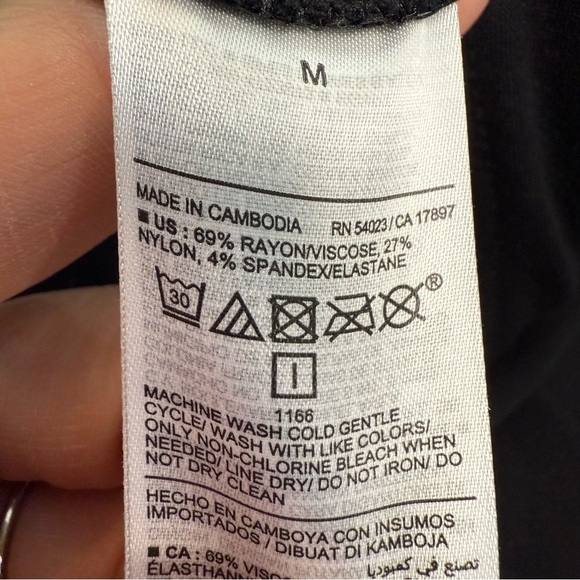 Old Navy extra high rise skinny size medium Classic Black Leggings - Picture 2 of 7